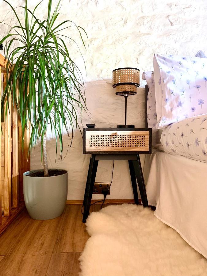 Old Nursery Coity 외부 사진