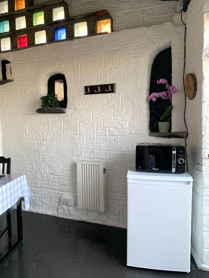 Old Nursery Coity 외부 사진